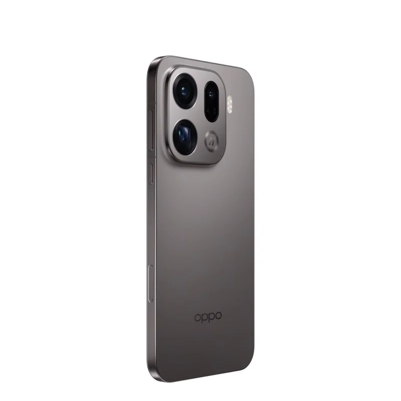 OPPO FIND X9 Pro smartphone avanzato in Titanio